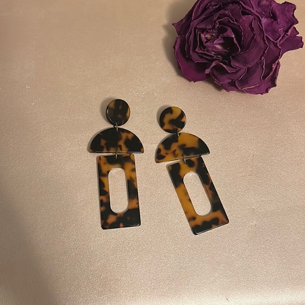 Boutique Find Earrings ✨